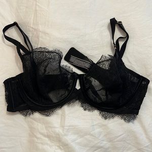 Victoria’s Secret Very Sexy Unlined Demi size 36C never worn, without tags